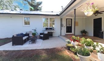 1092 W Lake Dr, Athens, GA 30606