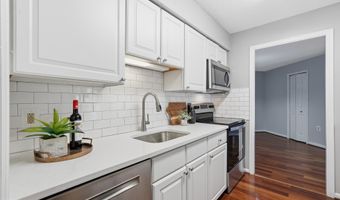 1301 N COURTHOUSE Rd 1610, Arlington, VA 22201