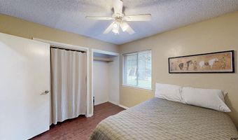 10203 Crestview Dr, Tyler, TX 75707