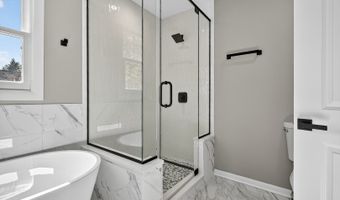 1245 WINAKI Trl, Algonquin, IL 60102