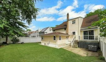556 Sandra Pl, Teaneck, NJ 07666
