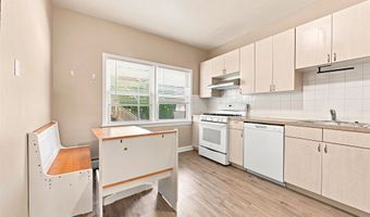 164 W 31ST St 1, Bayonne, NJ 07002