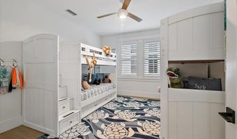 332 4TH St, Atlantic Beach, FL 32233