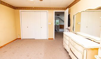 302 E Pasadena Pl, Bridgeport, CT 06610