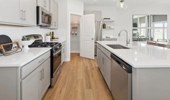 928 Darter Dr, Bowling Green, OH 43402