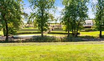 21358 OAK Ln, Aurora, OR 97002