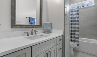 329 Saint George St, Bay St. Louis, MS 39520