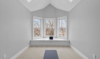 140 RIVER Dr, Appleton, WI 54915