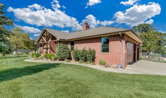 102 N Finch Ct, Andale, KS 67001