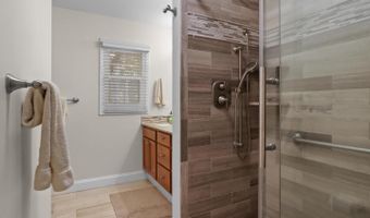 8304 BRIAR CREEK Dr, Annandale, VA 22003