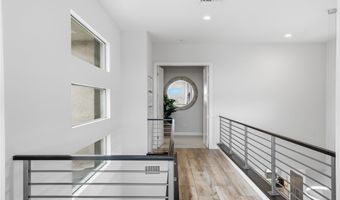 1 Moonfire Dr, Las Vegas, NV 89135