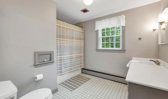 69 King Rd, Bedford, NH 03110