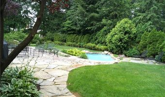 54 Scofield Ln, New Canaan, CT 06840