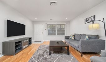 39 Manorwood Dr 39, Branford, CT 06405