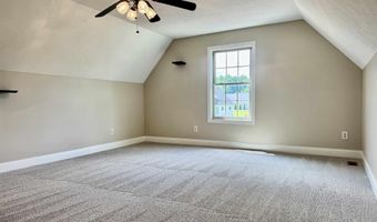 803 Spyglass Hill Dr, Bedford, IN 47421