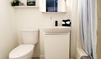 816 NE 18th Ave, Aberdeen, SD 57401