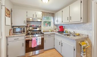 119 Falvey St, Bangor, ME 04401