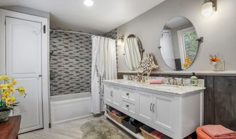 5 Shady Knls, Danbury, CT 06811