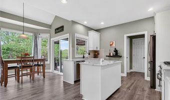 18224 153rd St, Basehor, KS 66007