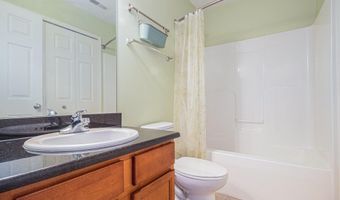 222 W Oakbrook Dr, Ann Arbor, MI 48103