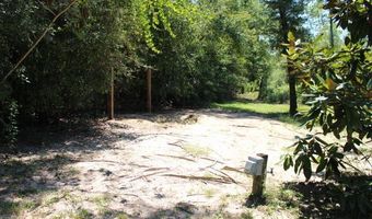 188 Compass Lake Dr, Alford, FL 32420