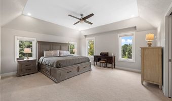 435 Dunwoody Dr, Aurora, OH 44202