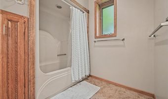 1066 Lake Viking Ter, Altamont, MO 64620