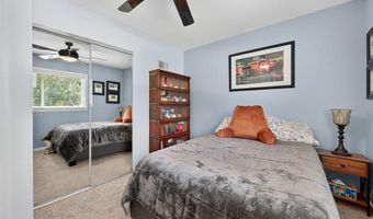124 Vlasis Dr, Ballwin, MO 63011