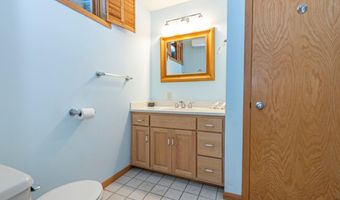 1301 Geneva Dr, Alexandria, MN 56308
