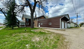 802 7th St, Britton, SD 57430