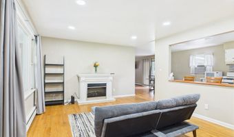 805 Saddle Ct, Anderson, IN 46013