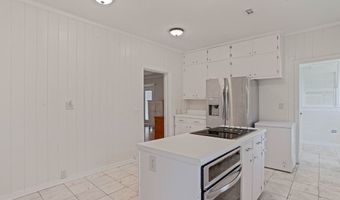 316 Fair St, Baxley, GA 31513