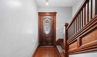 225 Seeley St, Adrian, MI 49221