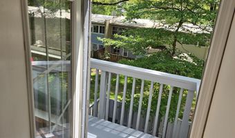 5035 AMERICANA Dr, Annandale, VA 22003