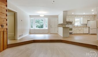 110 Pioneer Dr, Athens, GA 30605