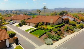 811 Inspiration Ln, Escondido, CA 92025
