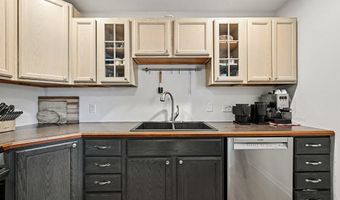 3195 Nordman Rd, Ann Arbor, MI 48108