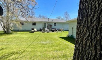 624 Kersten St, Bottineau, ND 58318