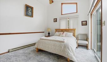 242 Colonial Ter, Albrightsville, PA 18210