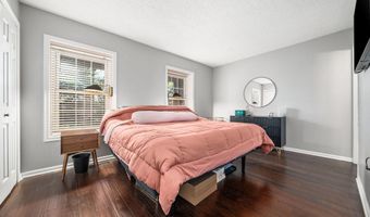 907 S ROLFE St 1A, Arlington, VA 22204