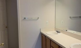 1452 Fox Pointe Cir, Ann Arbor, MI 48108