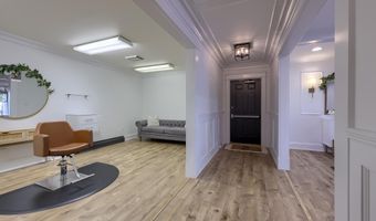 101 S 7TH St, Akron, PA 17501