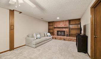 4109 N Danbury St, Bel Aire, KS 67220