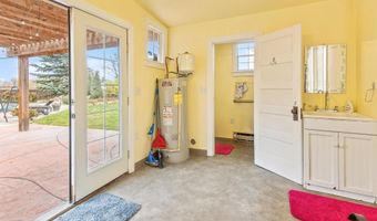 1917 Arthur St, Caldwell, ID 83605