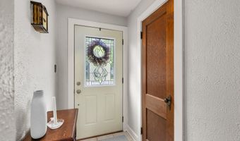 617 E 9th St, Auburn, IN 46706