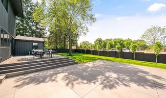 2777 Donna Dr, Columbus, OH 43220