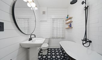 121 Dallas St, Adrian, MI 49221