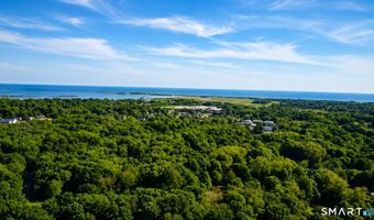 77 N High St, Clinton, CT 06413