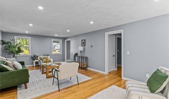 123 Stone Gate Dr, North Kingstown, RI 02852