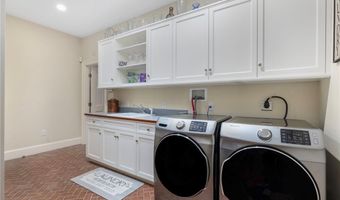 70 Great Rd, East Greenwich, RI 02818